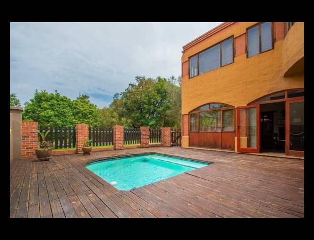 5 BEDROOM HOUSE FOR SALE IN FEATHERBROOKE ESTATE